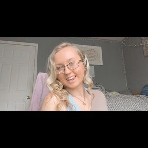 Meet your Posher, Corrin